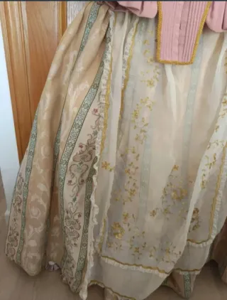 Traje de Fallera Rosa y Beige
