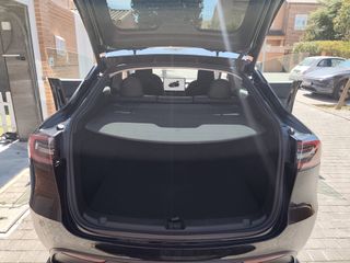 Tesla Model Y de 23 Diciembre 2022 Gran Autonomía