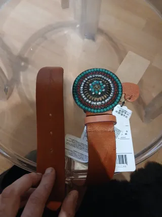 Cinturón Desigual joya tachuelas y pedrería