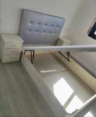 Liquidación:canapés y colchones armarios y sofás?