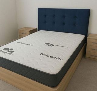 Liquidación:canapés y colchones armarios y sofás?