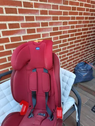 Silla de coche Chicco roja