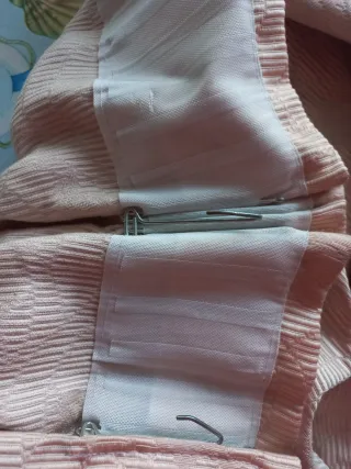 Cortina salmón  de tela,  motivos hojas Ancho 80