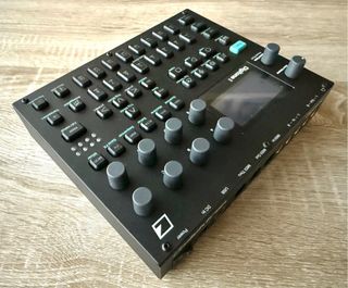 Elektron Digitone II + Decksaver, en garantía