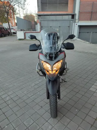 Suzuki V-Strom 650 XT Negra/Gris