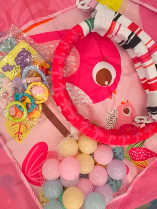 Gimnasio de juegos para bebé.