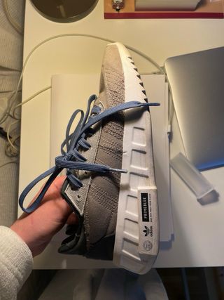 Tenis Adidas Beige y Azul Talla 40