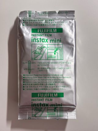 Cámara Instax Mini 11 Morada Fujifilm