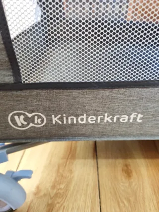 Cuna de viaje para bebé gris Kinberlikraft