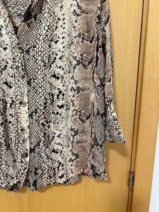 Blusa Zara estampado serpiente