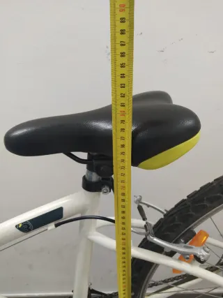 Bicicleta de paseo blanca