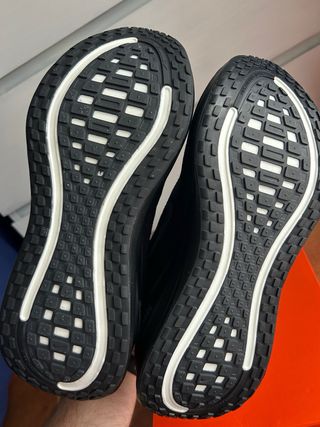 Nike Vomero Plus Negro