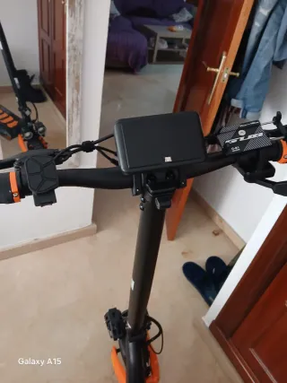 Patín Eléctrico ZCOUGAR Negro/Naranja