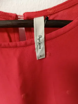 Blusa Pepe Jeans rosa con calado
