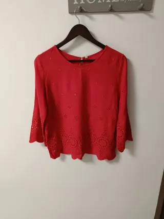 Blusa Pepe Jeans rosa con calado