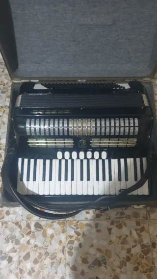 Acordeón Hohner Verdi II
