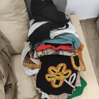 Ropa mujer Talla S/M diferentes prendas