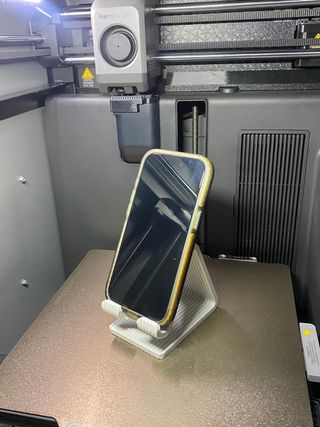 Soporte móvil escritorio morado