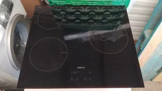 Placa Inducción Beko 55x48cm