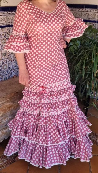 Traje de flamenca rosa lunares T42