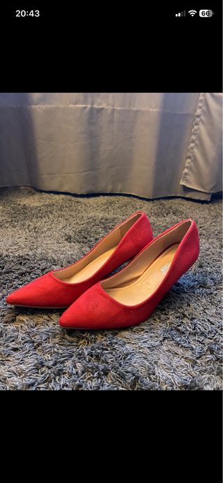 Zapatos de tacón rojos talla 41