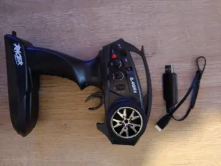 Coche radiocontrol RACER RTR 37cm largo x 17 ancho