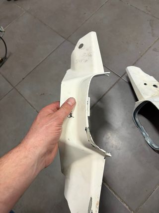 Capuchón Faro Derbi Variant Derecho