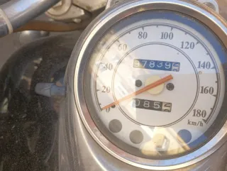 Yamaha 650 DragStar Cruiser Negra