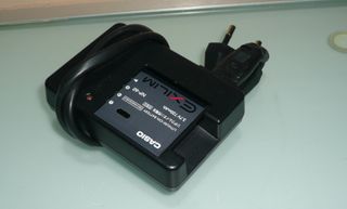 Cámara Digital Casio Exilim EX-S10 Negra