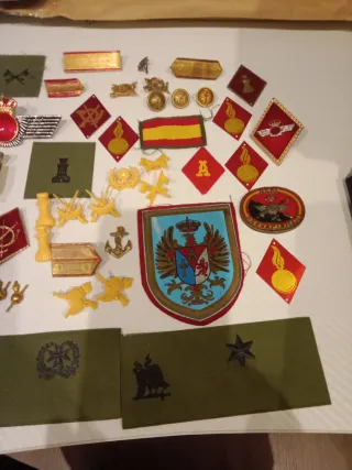 Lote Insignias Militares Varias