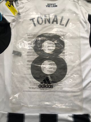 Maglia di tonali al newcastle united