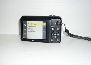 Cámara Nikon Coolpix A10 Morada 16MP