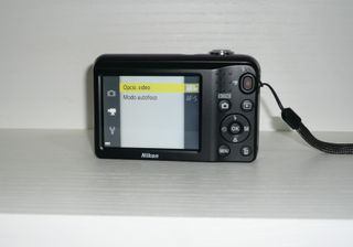 Cámara Nikon Coolpix A10 Morada 16MP