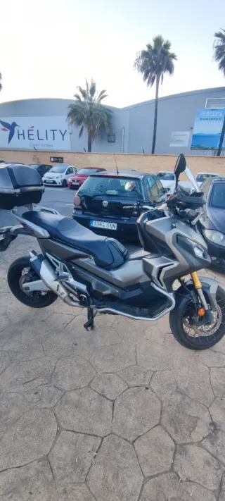 Honda X-ADV 750 Gris(vinilada) Automática