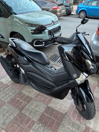 Yamaha NMAX 125cc Negra