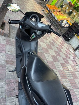 Yamaha NMAX 125cc Negra