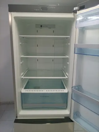 NEVERA MARCA HAIER PLATEADA