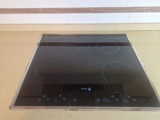 Cocina completa madera, cristal y metal