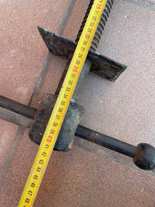 Tornillo de banco carpintero antiguo