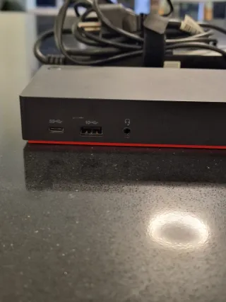 Docking Station USB-C Gen 2 + Cargador 90W