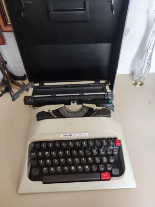 Olivetti Lettera 12 Máquina de Escribir