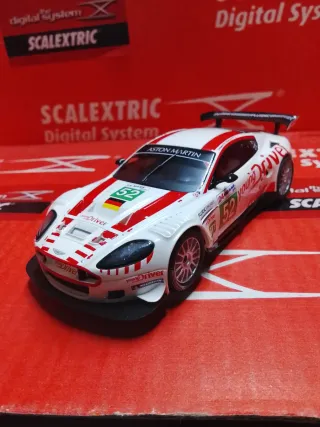 Scalextric Aston Martin DBR9 Digital System
