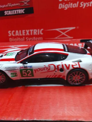Scalextric Aston Martin DBR9 Digital System