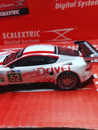 Scalextric Aston Martin DBR9 Digital System
