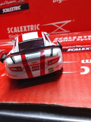 Scalextric Aston Martin DBR9 Digital System