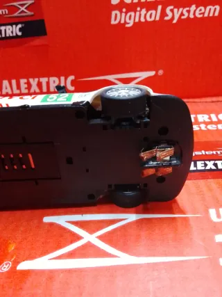 Scalextric Aston Martin DBR9 Digital System