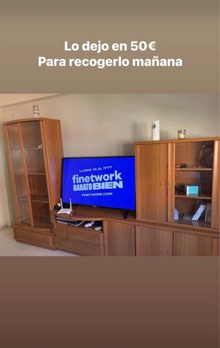 Mueble de salón madera y cristal