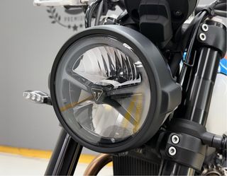 TRIUMPH SPEED TWIN 900