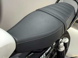 TRIUMPH SPEED TWIN 900