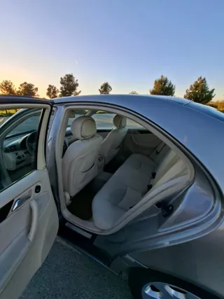 Mercedes-Benz Clase C 2005
